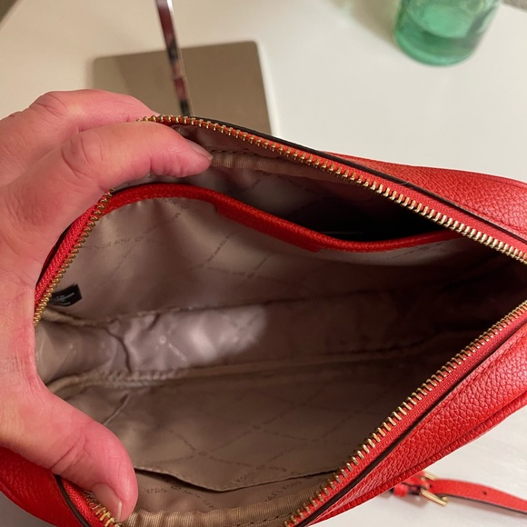 Michael Kors Crossbody Bag - Picture 7 of 8